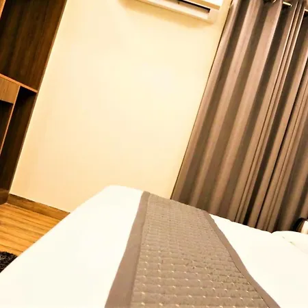 Hotel Galaxy Stay Near Delhi Airport